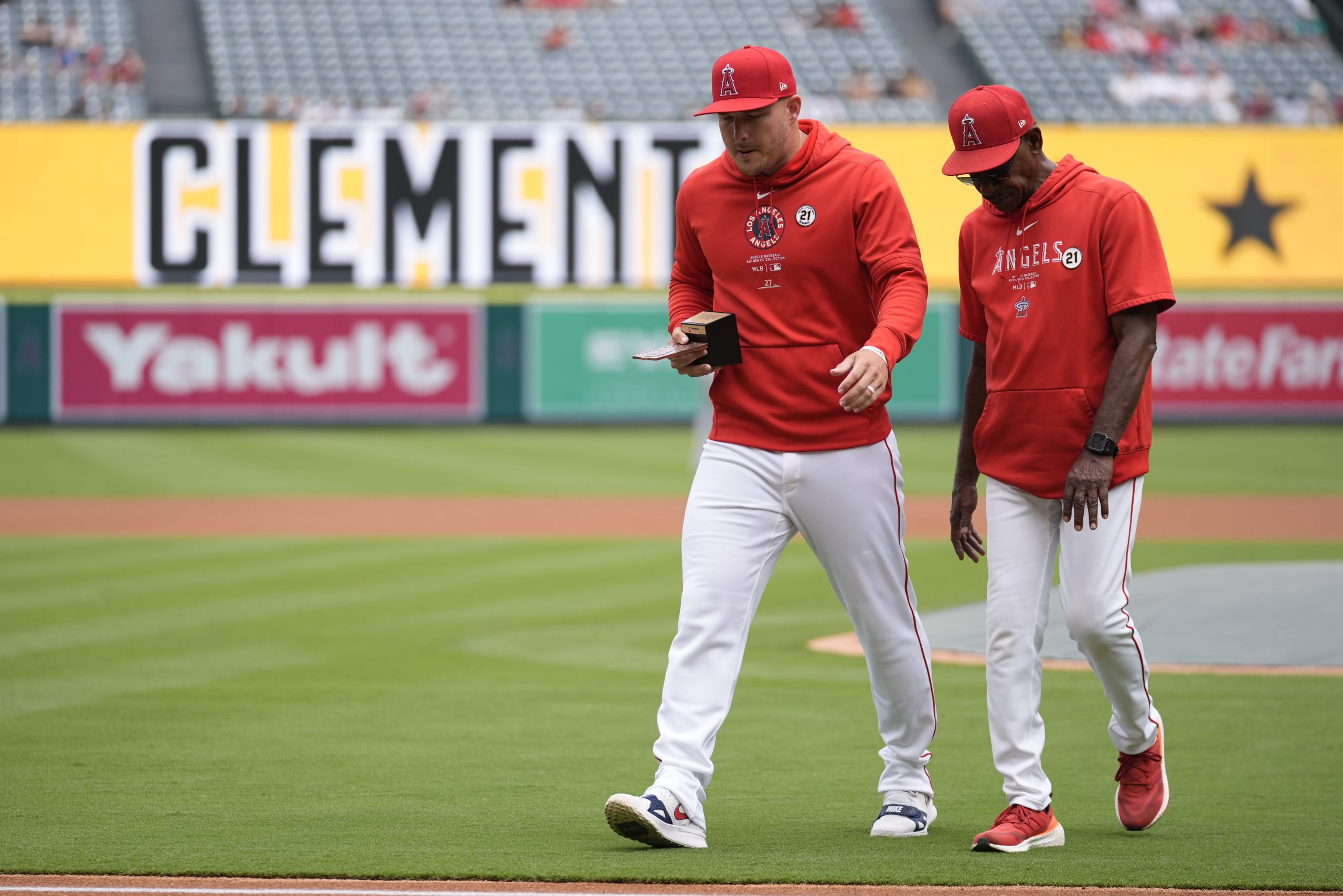 Mike Trout says ‘everything’s on the table’ about move from center to ...