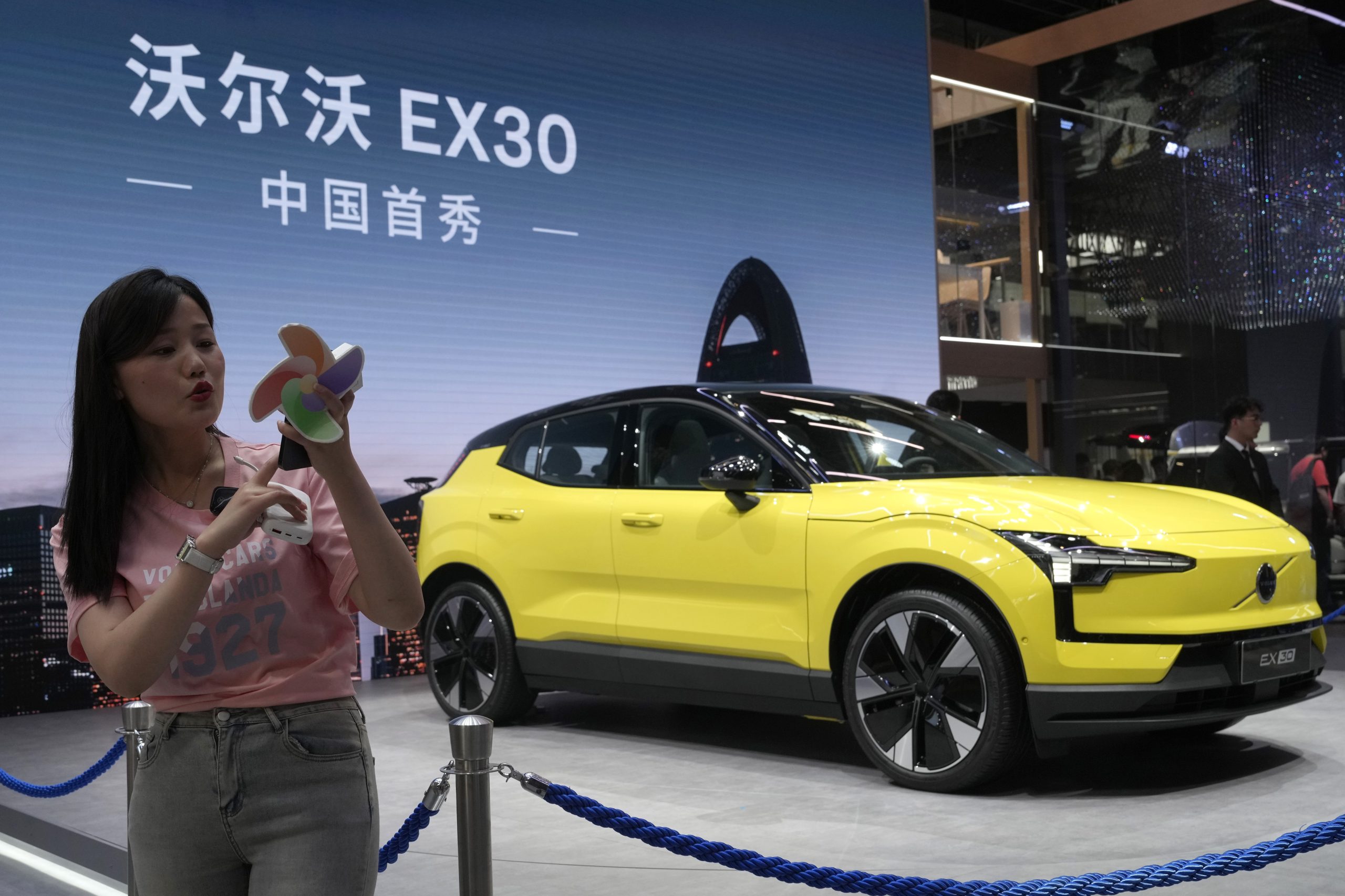 Electric Cars Boom, But Overall Sales Plunge: New Car Registrations:  1.9% In H1 2025; Battery Electric 15.6% Market Share - g1ogzjf