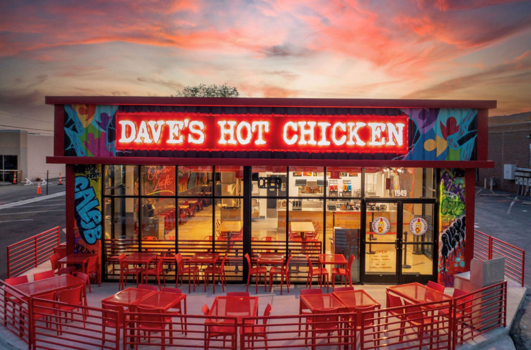 Dave’s Hot Chicken sold to Subway owner Roark Capital in a $1 billion