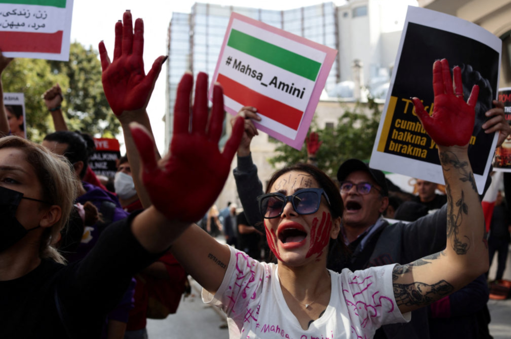 As protests rage, Iran pulls the plug on contact with the world – News.net